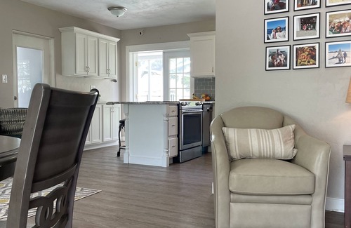 Disston Heights Casa | Small but cute, close to beach's and downtown.