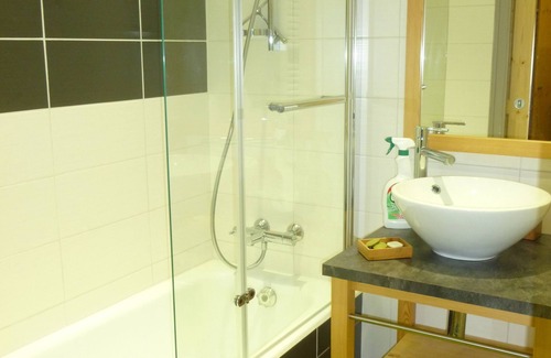 Thollon-les-Memises Apartamento | Pequeño capullo entre lago y montañas