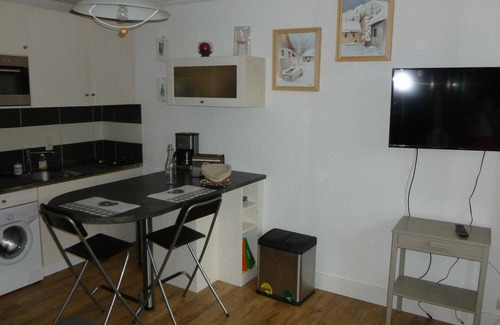 Thollon-les-Memises Apartamento | Pequeño capullo entre lago y montañas
