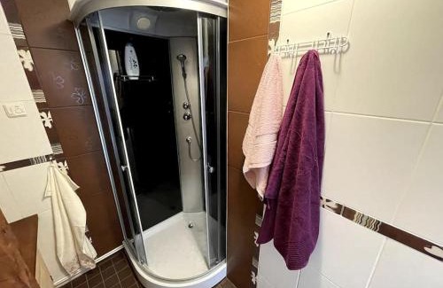 Rapla Apartamento | Small & Cozy Studio Apartment - WiFi & Free Parking