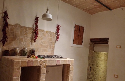 Bolognano Casa | Pequeña casa de piedra independiente con una vista única del valle de Orta