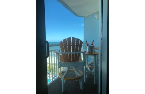 Myrtle Beach Casa | Small Family Getaway-Couples Retreat-Book Now! Strong WIFI - Super Clean