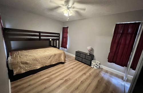 Tropic Casa | Small family home close to the beach and attractions