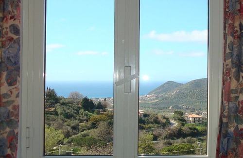 Perdifumo Apartamento | Pequeños fino apartamento, con vistas panorámicas al mar en un entorno verde y tranquilo