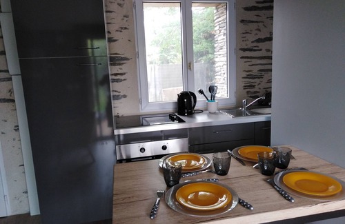 Les Garennes-sur-Loire Casa | Pequeña casa en casa de campo restaurada con piscina