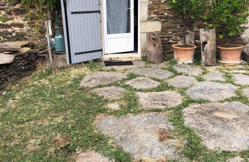 Concoules Apartamento | Small gîte in Cevennes with artisan workshops
