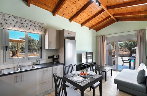 Lefkada Town Villa | Small Halipoma Laertes into Lefkada town & close to Ai Giannis beach