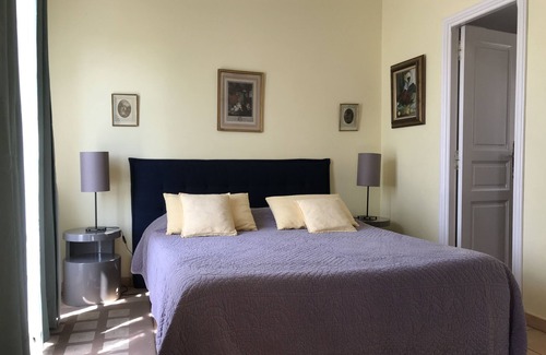 Arles Otro | Pequeña casa en 43 acres