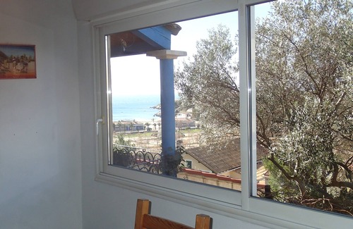 La Couronne Casa | Casa pequeña vista y mar, ideal para una familia. Ranking de 2 estrellas