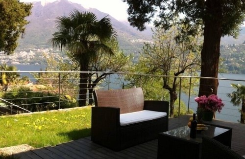 Carate Urio Casa | Pequeña casa con gran jardín, vista del lago de Como 'Sans Souci'