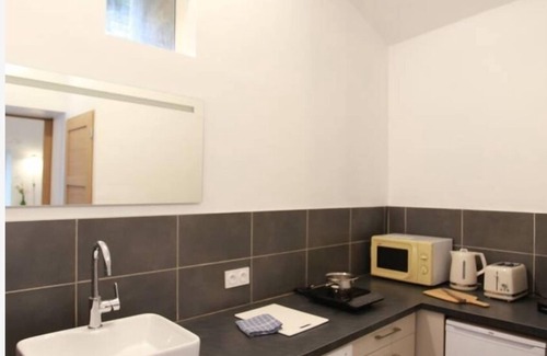 Chambonas Casa | Small mazet nestled at the foot of the château
