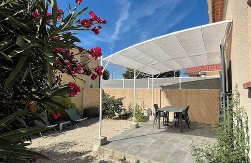 Rognac Casa | Small, quiet house with air conditioning + wifi for long stays