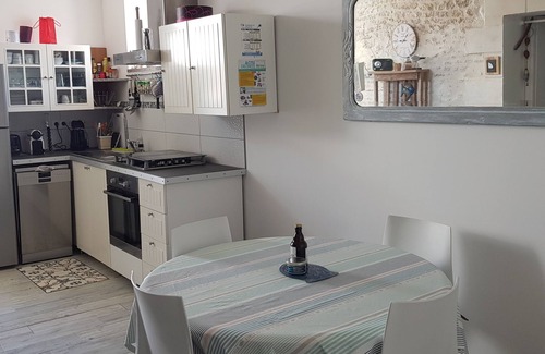Le Chateau-d'Oleron Casa | Small renovated house for rent in an Oléronnais village,