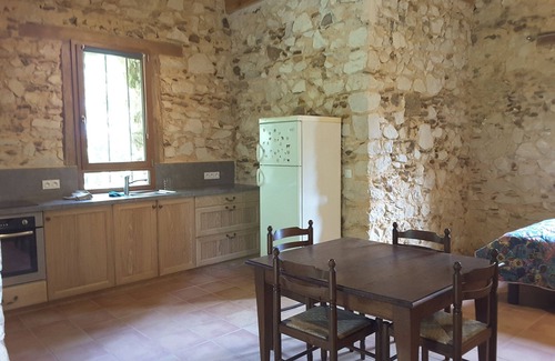Habas Chalet De Esquí | Pequeña casa de piedra de las más inusual en el país