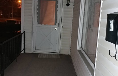 Mount Clemens Apartamento | Bonito estudio cerca del río St Clair y del río Clinton. Entrada privada