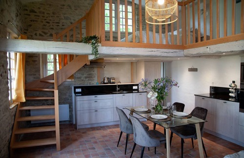Coutances Casa | Small town house with swimming pool