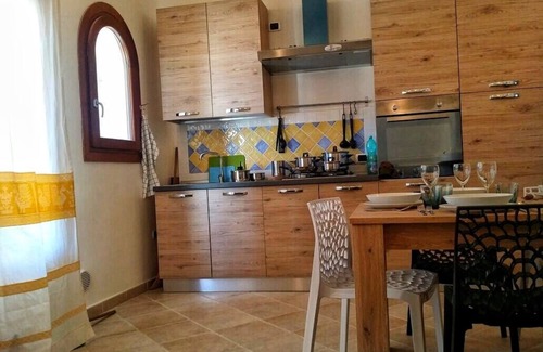 Terravecchia-Portoquadro Villa | Pequeña villa en Cala d'Oro di Porto Quadro, a 90 metros del mar.