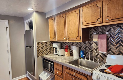 Mason City Apartamento | Small Welcoming Pet Friendly 1 bedroom Apartment