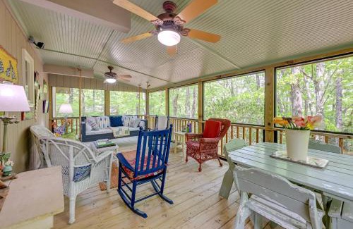 Lake Sequoyah Casa | Smallwood Cute Highlands Home with Screened Porch!