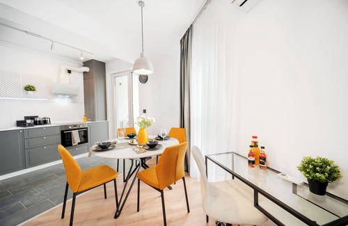 Timisoara Apartamento | Smart Home - Gloria Apartment by Avenue with AC, WiFi in welcoming Timișoara