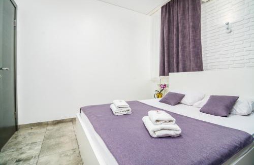 Holosiivskyj Hotel | Smart Hotel Rooms near metro 24/7
