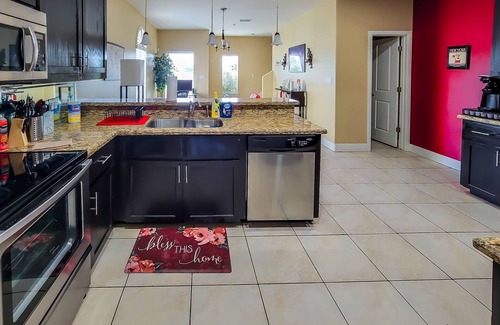McAllen Casa | Nube Nueve Utopía. ¡Casa inteligente completa con piscina en la mejor ubicación de McAllen!