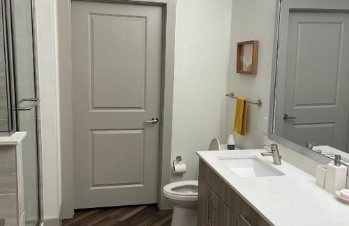 Addison Apartamento | Smart Luxury 2BD 2BTH Apt with pool view, Gym, office and bbq area
