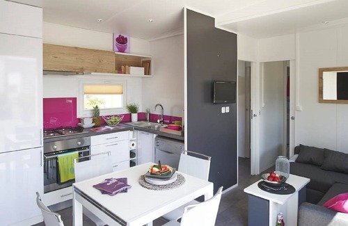 Wackersdorf Casa | Smart mobile home on the lake with whirlpool (WA102)