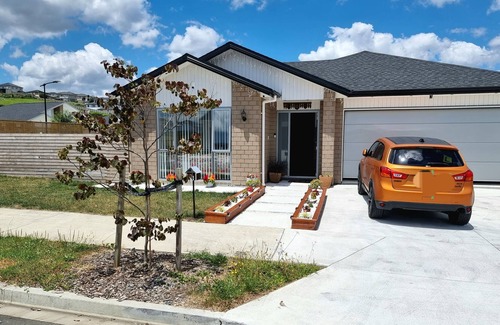 Papakura Casa | Smartly furnished 3 bedrooms house in Papakura