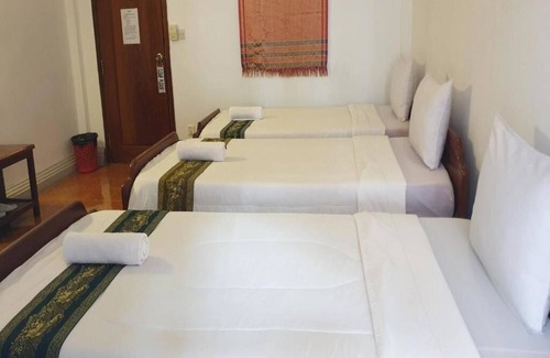 Taphul Village Area Cama Y Desayuno | Smiley's Guesthouse : Triple Room- Airconditioning