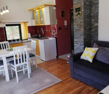 Divcibare Apartamento | Smiley 1