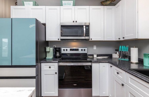 Wirtz Cabaña | Smith Mountain Lake Cottage