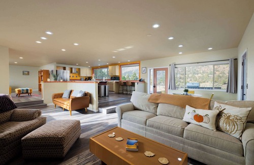 Terrebonne Casa | Steps from Smith Rock | Prime Location