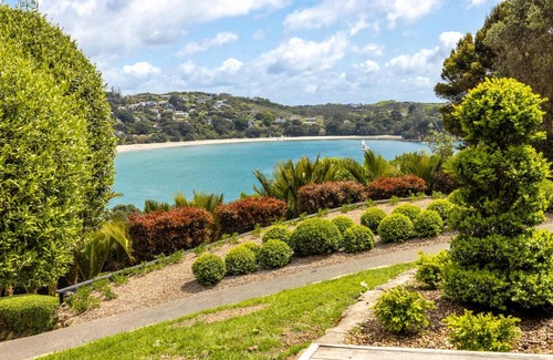 Oneroa Casa | Smiths Cottage - Stay Waiheke