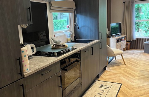 Bosgebied Hoenderloo Chalet De Esquí | Chalet para no fumadores en parque recreativo 't Veluws hof, ¡perros bienvenidos