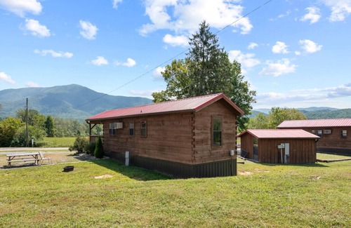 Wears Valley Casa | Smoky Bears Den~Tiny Home