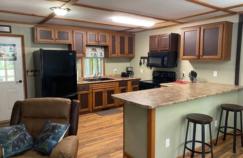 Sevierville Cabina | Smoky Cozy Cabin/Family-Oriented/Prime-Location/Hot-tub/Pet friendly/Fire-pit