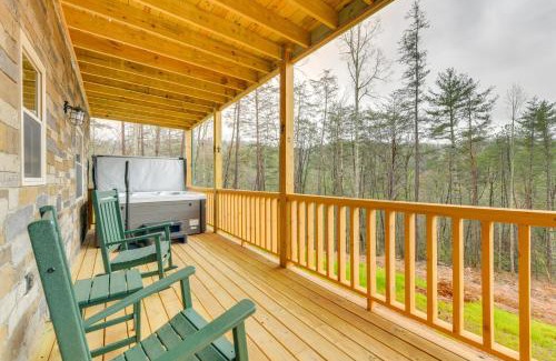 Hartford Casa | Smoky Mountain Cabin Rental with Hot Tub and Views!