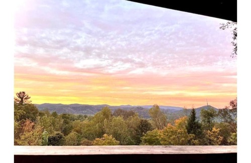 Townsend Cabina | Smoky Mountain Cabin With Private Deck Hot Tub Close to National Park