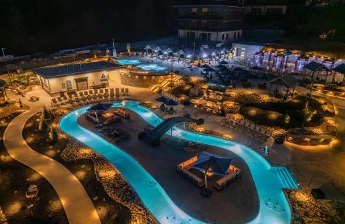 Sevierville Casa | Smoky Mountain Chalet with Indoor Pool