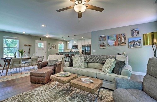 Leicester Casa | Smoky Mountains Leicester Home w/ Deck!