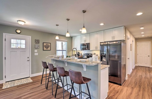 Leicester Casa | Smoky Mountains Leicester Home w/ Deck!