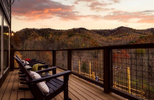 Gatlinburg - Pigeon Forge Cabina | Smoky Mtn -GameRoom,Theater,Firepit,BBQ&HeatedPool