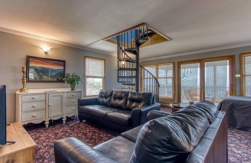 Bluff Mountain Casa | Smoky Mtn Getaway! Views For Days