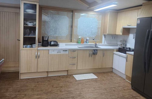 Pyeongtaek Apartamento | Smooth Escape near Camp Humphreys with family-friendly vibes