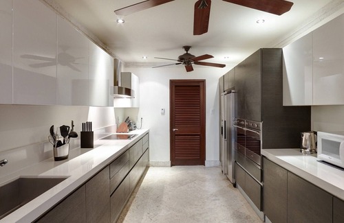 Old Trees Bay Apartamento | Smugglers Cove 7, The Penthouse by Fantasia Villas