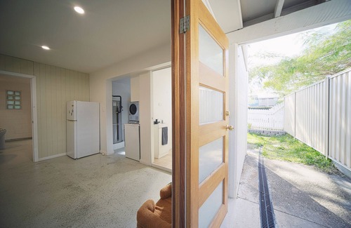 Annerley Casa | Snacks&Flicks, Cosy Queenslander Kicks-close to PA