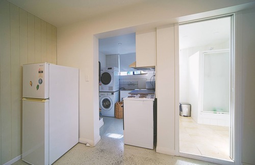 Annerley Casa | Snacks&Flicks, Cosy Queenslander Kicks-close to PA