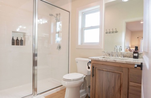 Idaho Falls Cabina | Snake River Meadow Lodge + Fishing & Outdoor Haven: 30 Acre Riverfront New Build