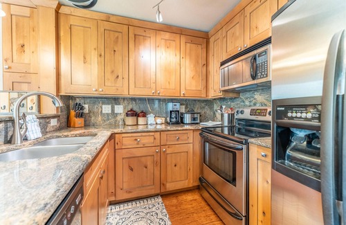 Mountain House Condominio | Snake River Village #29 by Summit County Mountain Retreats